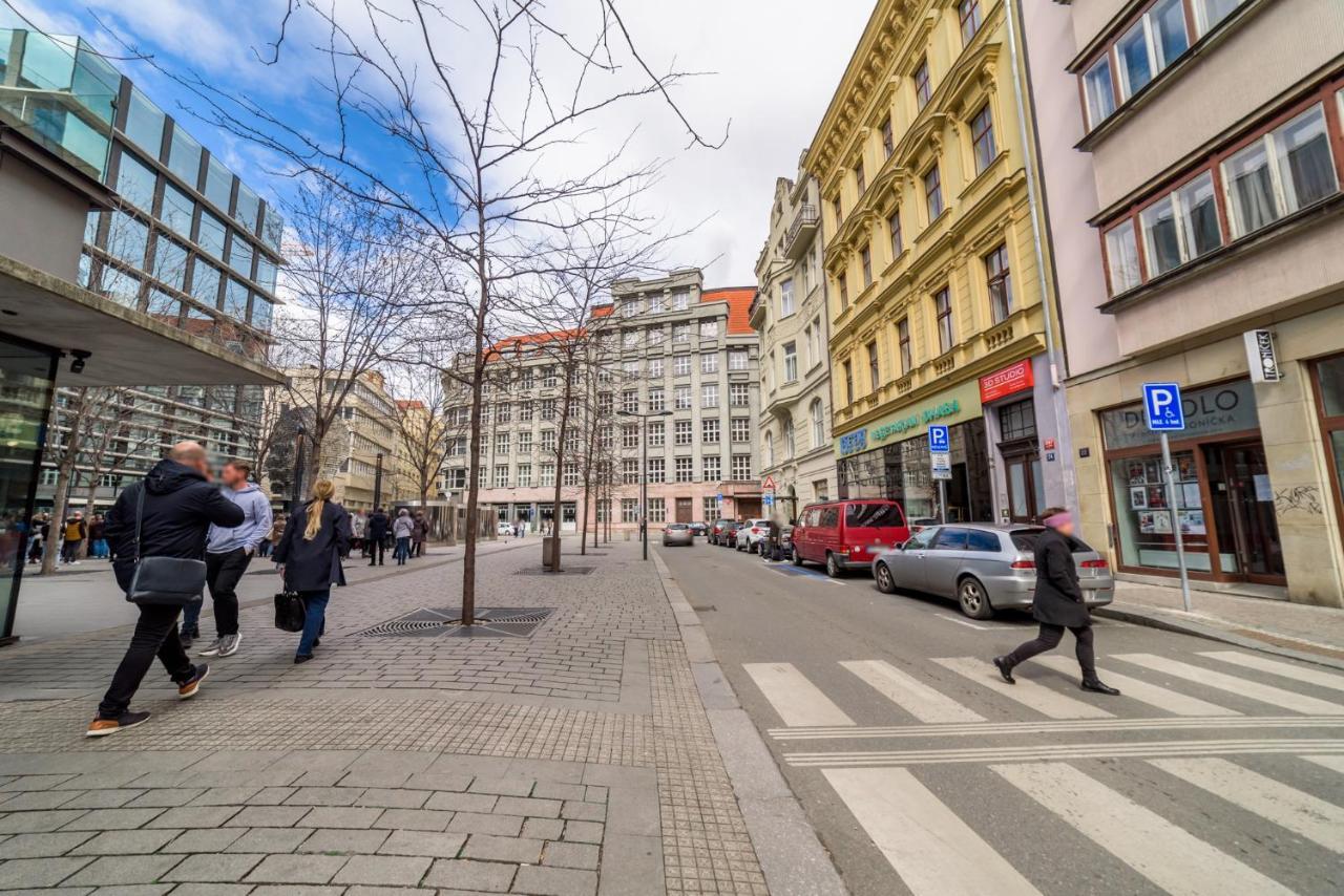 Exclusive Apartment Near Kafka'S Head Прага Екстериор снимка