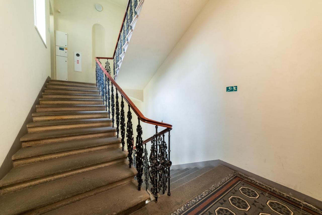 Exclusive Apartment Near Kafka'S Head Прага Екстериор снимка